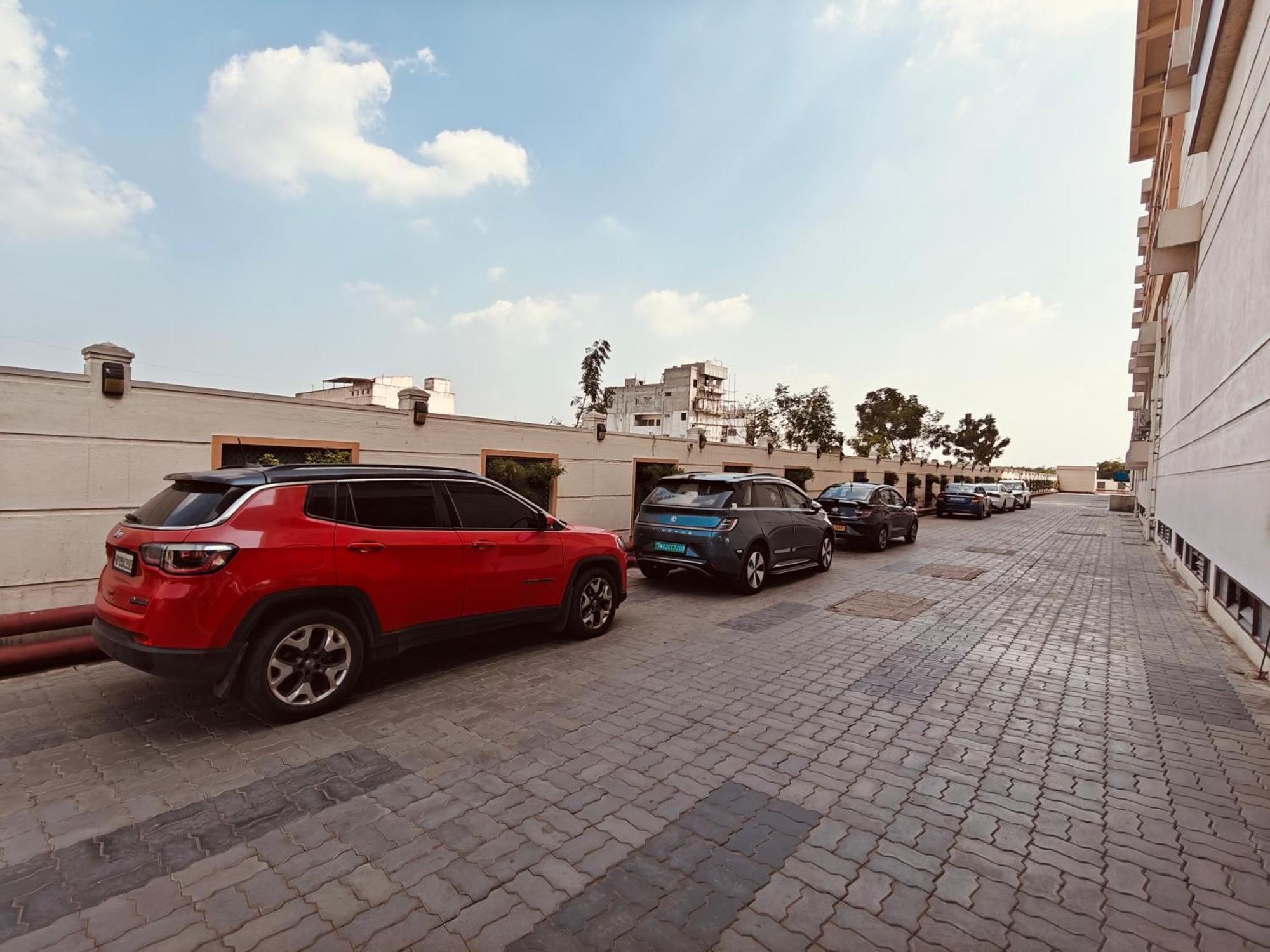 Mm Legacy - A Bergamont Hotel, Kanchipuram Eksteriør bilde
